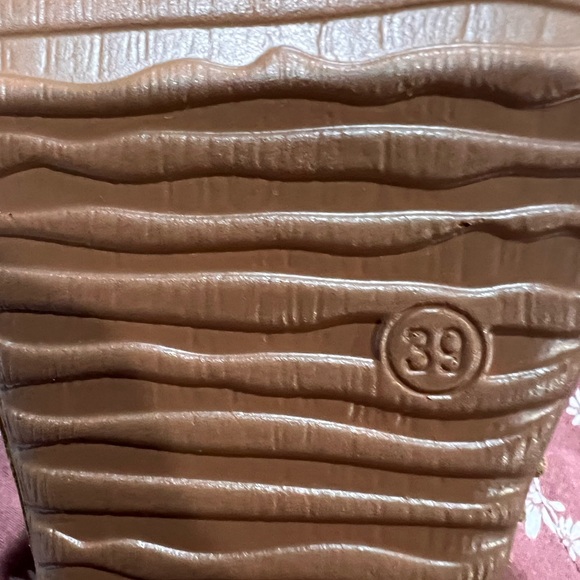 Size 9 Novera Orthopedic
Wedge Sandals - Picture 6 of 6